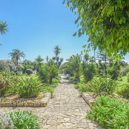 Quinta De *